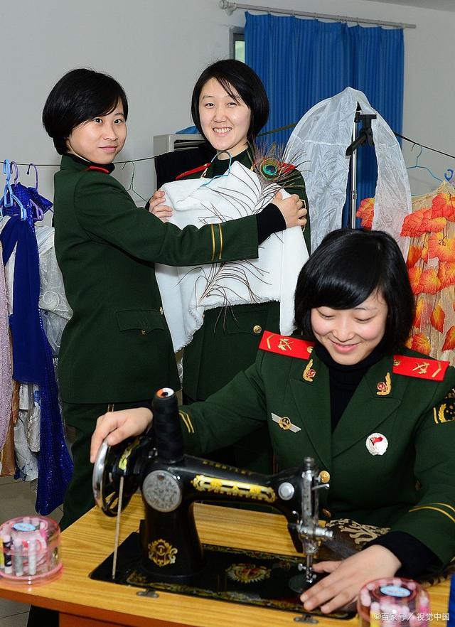 女兵背后的家庭，探尋她們的成長(zhǎng)與力量源泉，女兵背后的家庭，成長(zhǎng)與力量之源的探尋