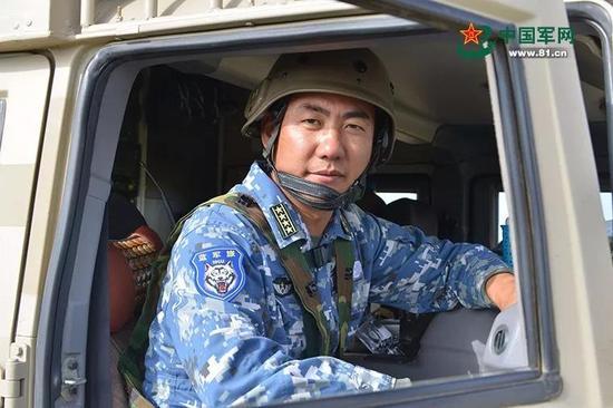 滿廣志現(xiàn)在是什么軍銜？深度解析其軍事生涯及成就，滿廣志的軍銜與軍事生涯，深度解析及成就概覽