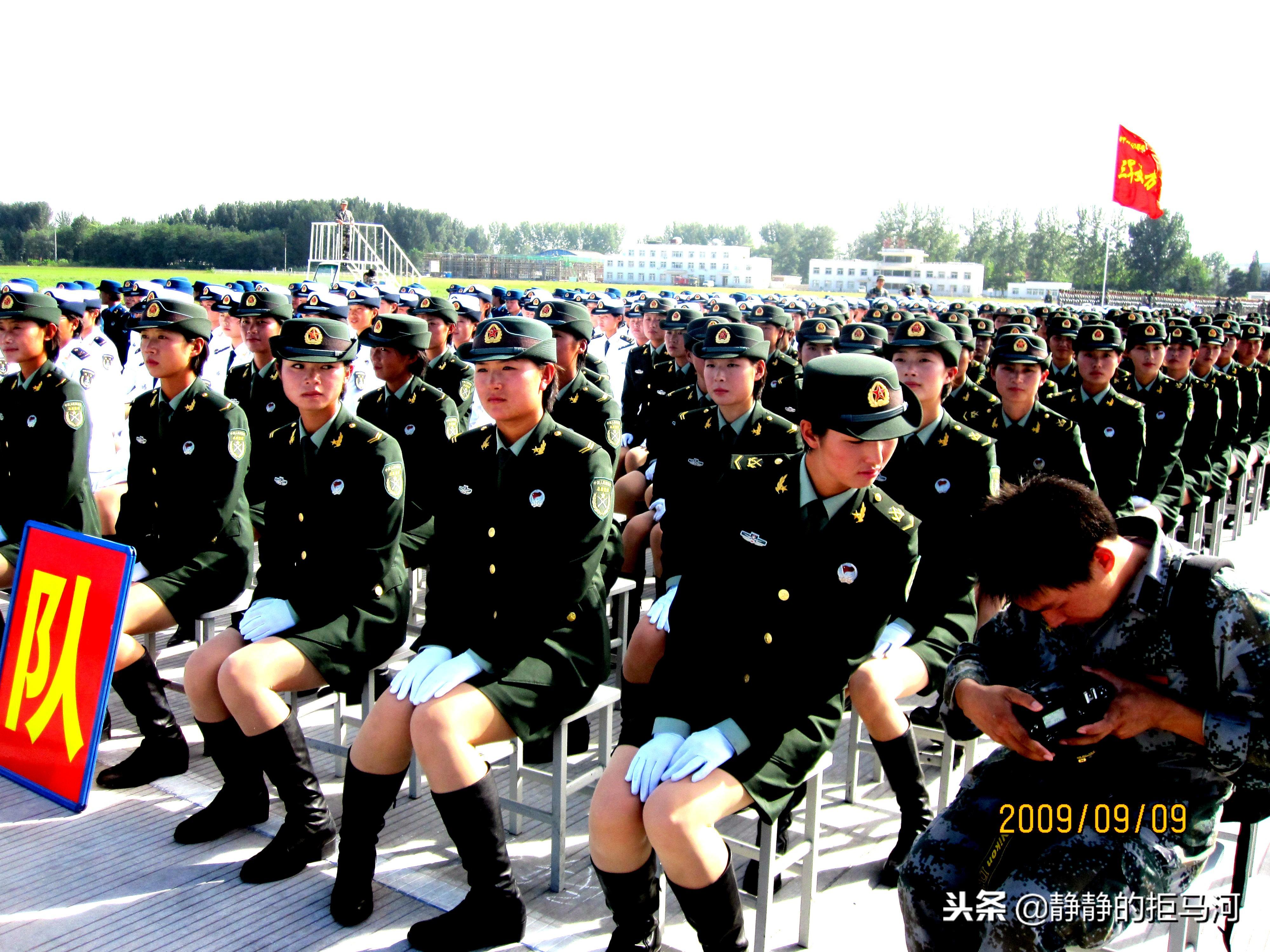 閱兵扭錯頭的士兵怎么樣了？深入了解事件背后的故事，閱兵扭錯頭的士兵后續(xù)如何？事件背后的故事揭秘