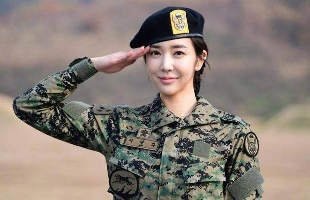 關(guān)于女兵征兵條件，探索未來的挑戰(zhàn)與機(jī)遇——以2024年為例，女兵征兵條件，探索未來挑戰(zhàn)與機(jī)遇——聚焦2024年展望