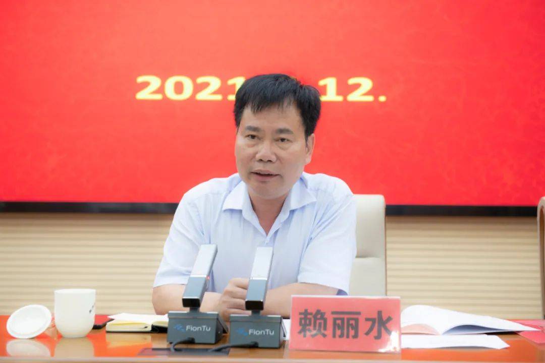二四六香港資料期期中，深度解析與SEO優(yōu)化策略，深度解析香港期期中資料，SEO優(yōu)化策略揭秘