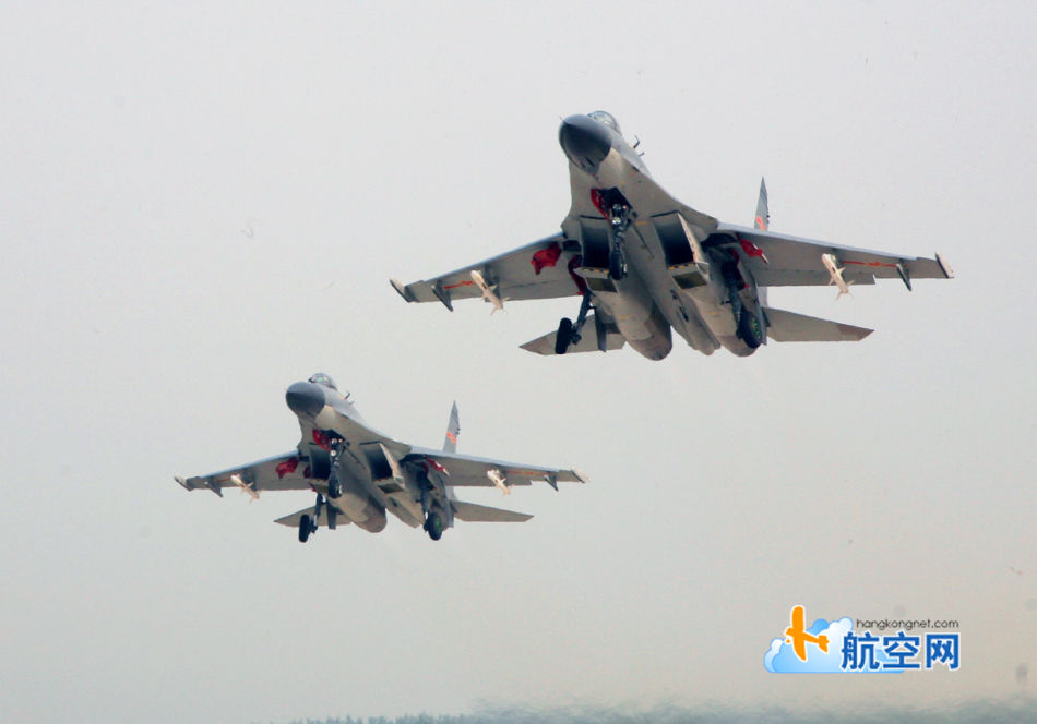 殲-11B戰(zhàn)機，中國空中力量的璀璨明珠，殲-11B戰(zhàn)機，中國空中力量的耀眼明珠