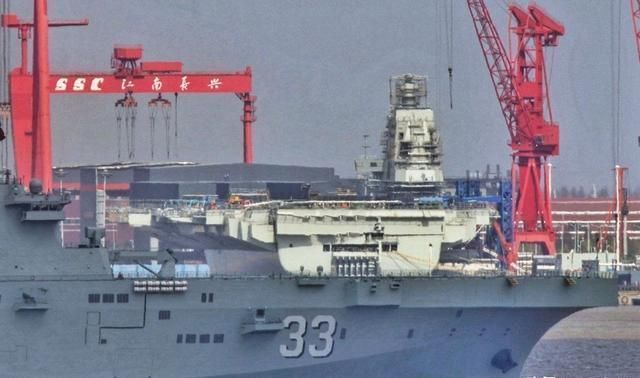安徽艦——中國海軍的新銳航母力量，中國海軍新銳力量，安徽艦領(lǐng)銜航母編隊