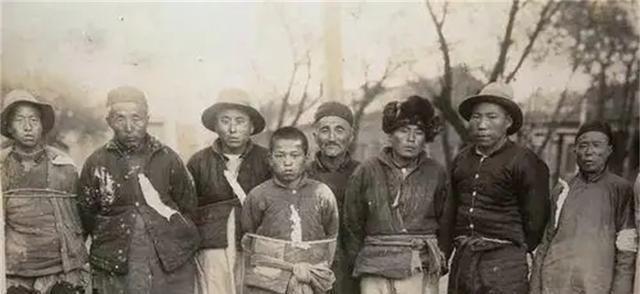 運-50大型戰(zhàn)略運輸機的優(yōu)勢與挑戰(zhàn)，探索航空運輸?shù)奈磥?，運-50大型戰(zhàn)略運輸機的優(yōu)勢與挑戰(zhàn)，航空運輸未來探索之路